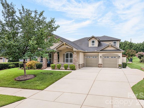 2nd image of 2044 Middleton Farm Dr