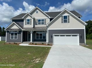 290 Shortleaf Dr, Grimesland, NC 27837