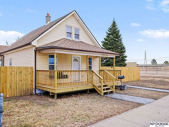 4th image of 2806 Mormon St