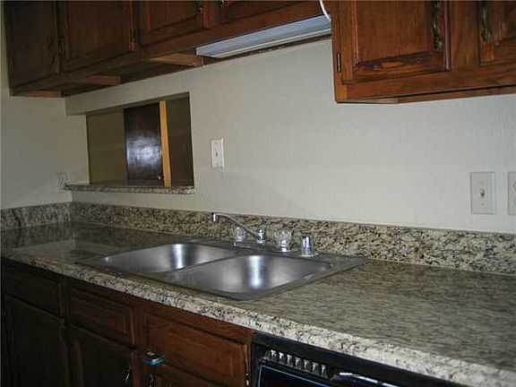 3rd image of 11865 Clara Barton Dr