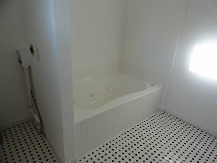 Washer/Dryer Hookups