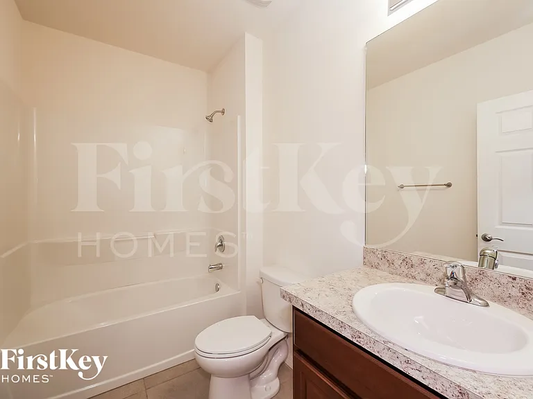 519 SW 29th Ter — Photo 14