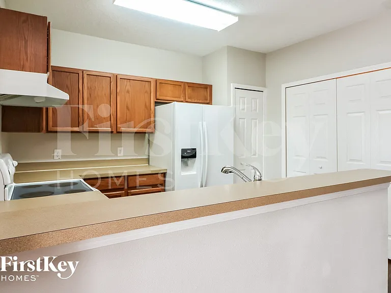 1251 Charlesworth Dr — Photo 7