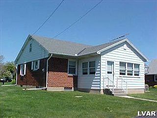 2nd image of 552 Mountain View Ave