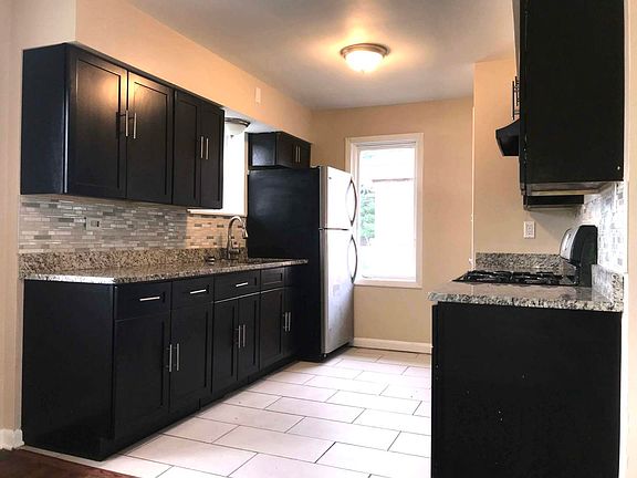 2nd image of 958 E 163rd Pl