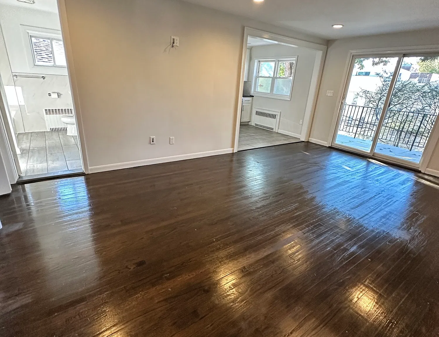 2 bed, 1300 sqft, $2,850 — Photo 1