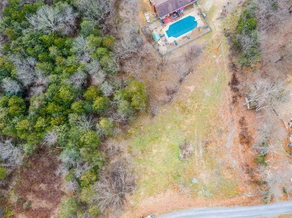 65 Riverview Dr, Luray, VA 22835