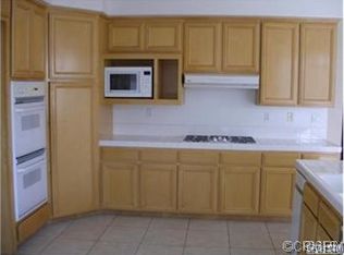 915 S Creekview Ln, Anaheim, CA 92808