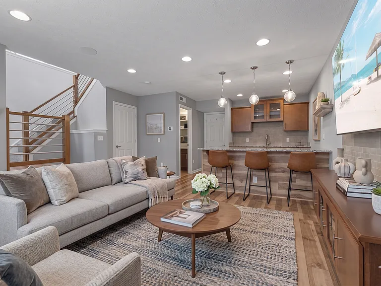 13093 Grand Vue Dr — Photo 4