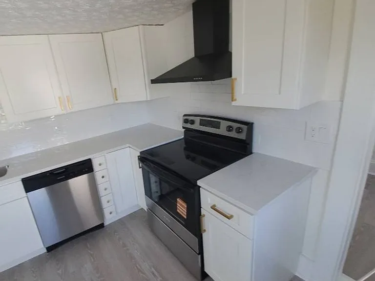 4309 Gifford Ave — Photo 28