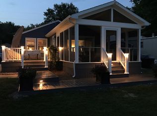 415 Ln 180 Turkey Lk, Hudson, IN 46747