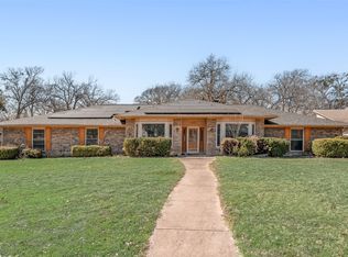 1301 Ranch Valley Dr, Desoto, TX 75115