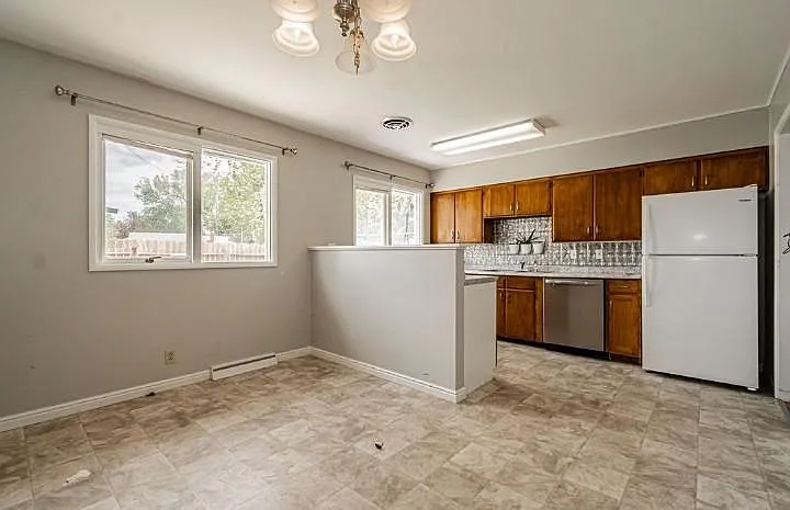 1501 Austin Ave — Photo 12