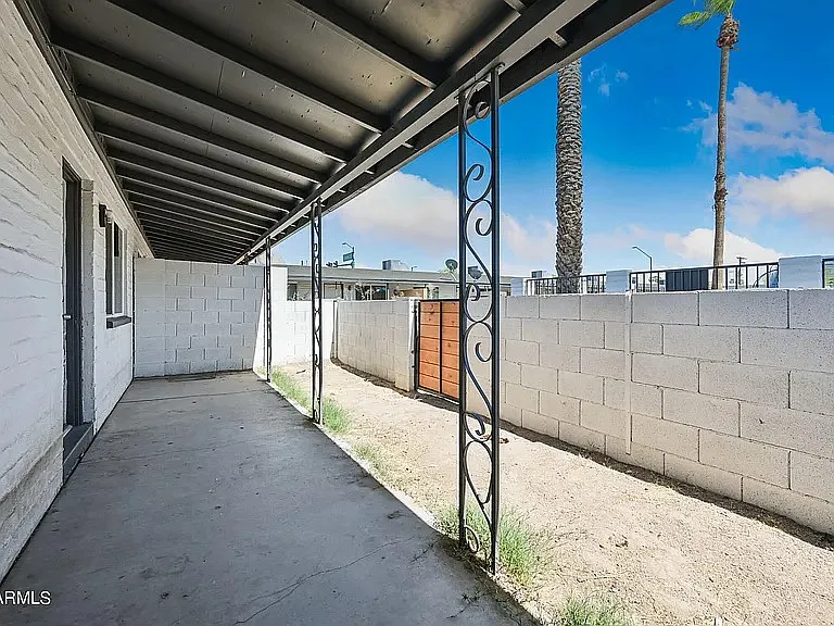 1912 W Hayward Ave #11 — Photo 17