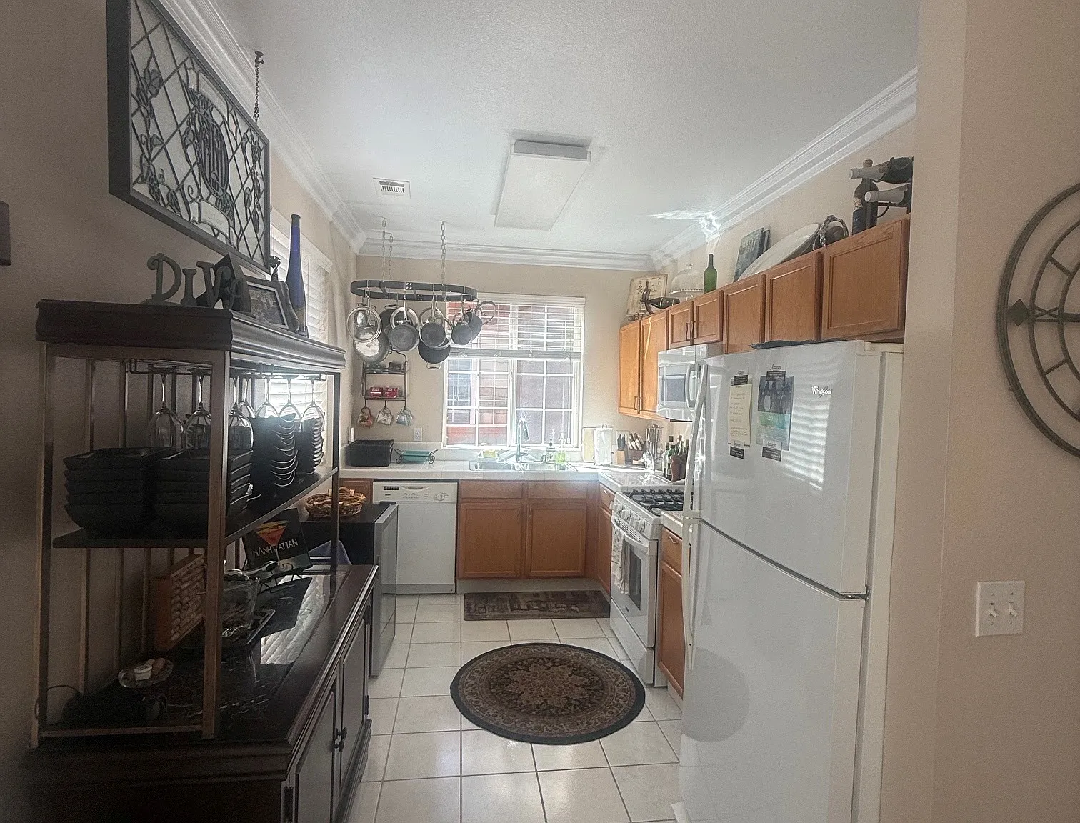 2 bed, 960 sqft, $3,200 — Photo 2
