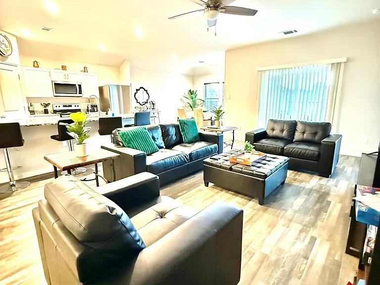 302 Del Monte Dr — Photo 24