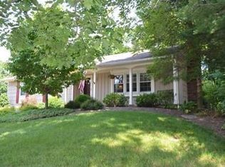 4 Helen Rd, Clinton, NJ 08809