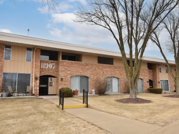 11907 West Appleton AVENUE #5, Milwaukee, WI 53224