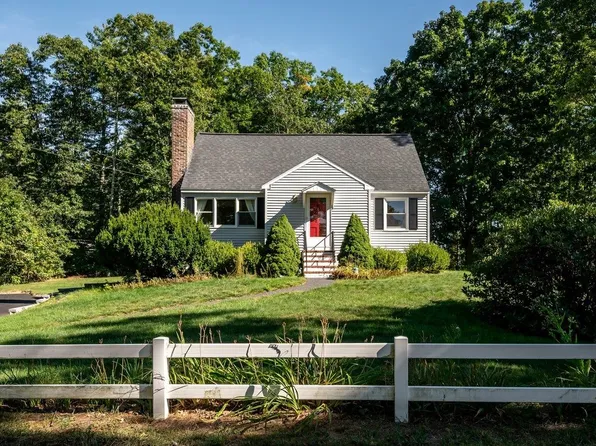 289 North River Road, Lee, NH 03861