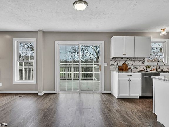5th image of 130 Falmouth Ct