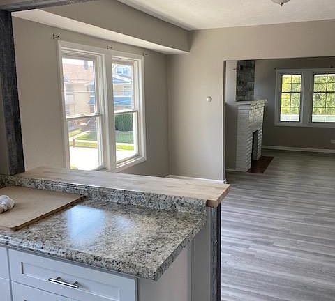 3rd image of 2103 Lewis Dr #2