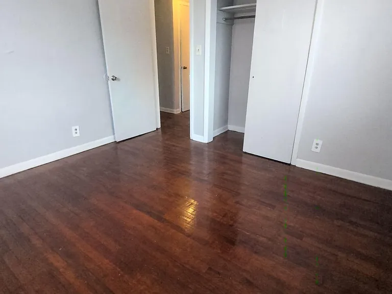 1145 W 25th St #1 — Photo 4