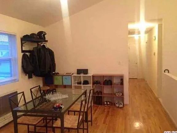3rd image of 457 Monroe Blvd