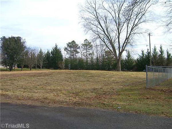 1st image of 175 Gilda Dr