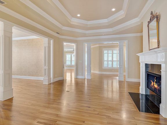 2nd image of 1485 Vieux Carre Dr