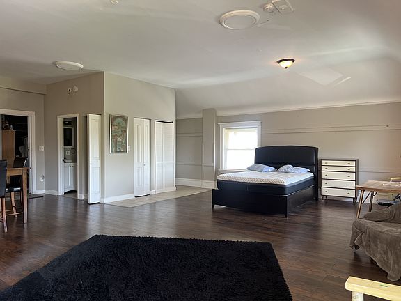 4th image of 2934 W Washington Blvd #3