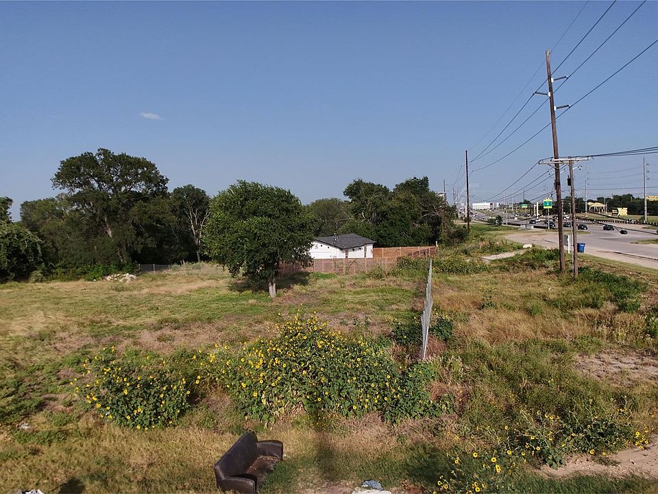 2nd image of 1505 Bastrop Highway Nb Hwy