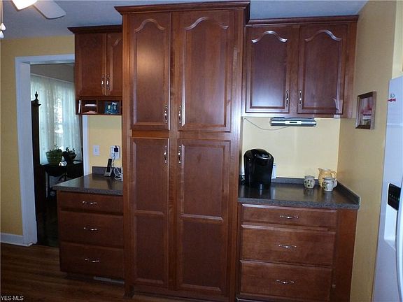 5th image of 1436 Rockway Ave