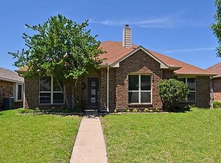2033 Lansdown Dr, Carrollton, TX 75010