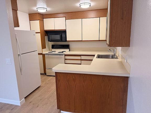 5th image of 1270 Cedar Ave #1-4