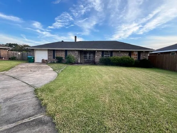 837 Dolphin Ct, Kenner, LA 70065