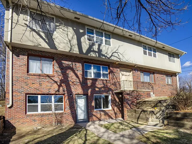 105 Lawre Cir #1 — Photo 2