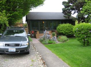 812 NE 55th St, Seattle, WA 98105