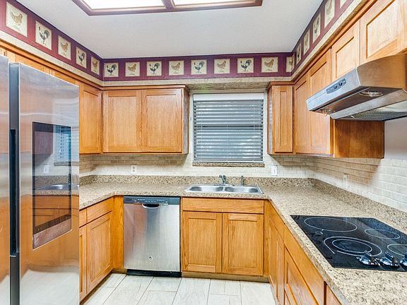 5th image of 1505 Sunny Glen St