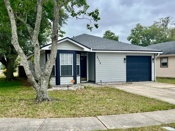 8778 Buzz Ct, Jacksonville, FL 32216