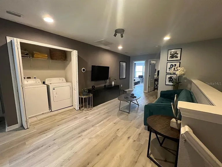 8831 Geneve Ct — Photo 14