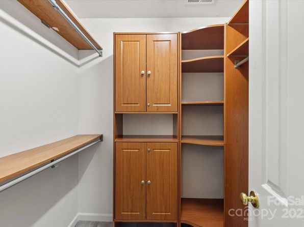 charlotte-north-carolina-65011711 picture