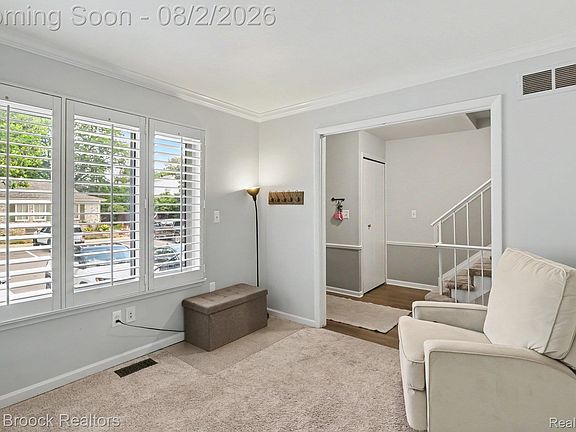 4th image of 1928 S Wickham St W
