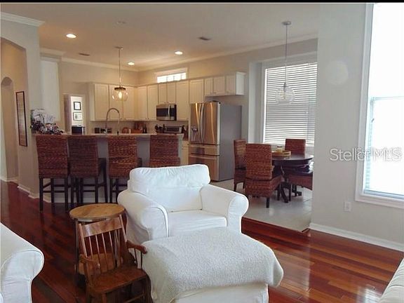 5th image of 132 Eastpark Dr
