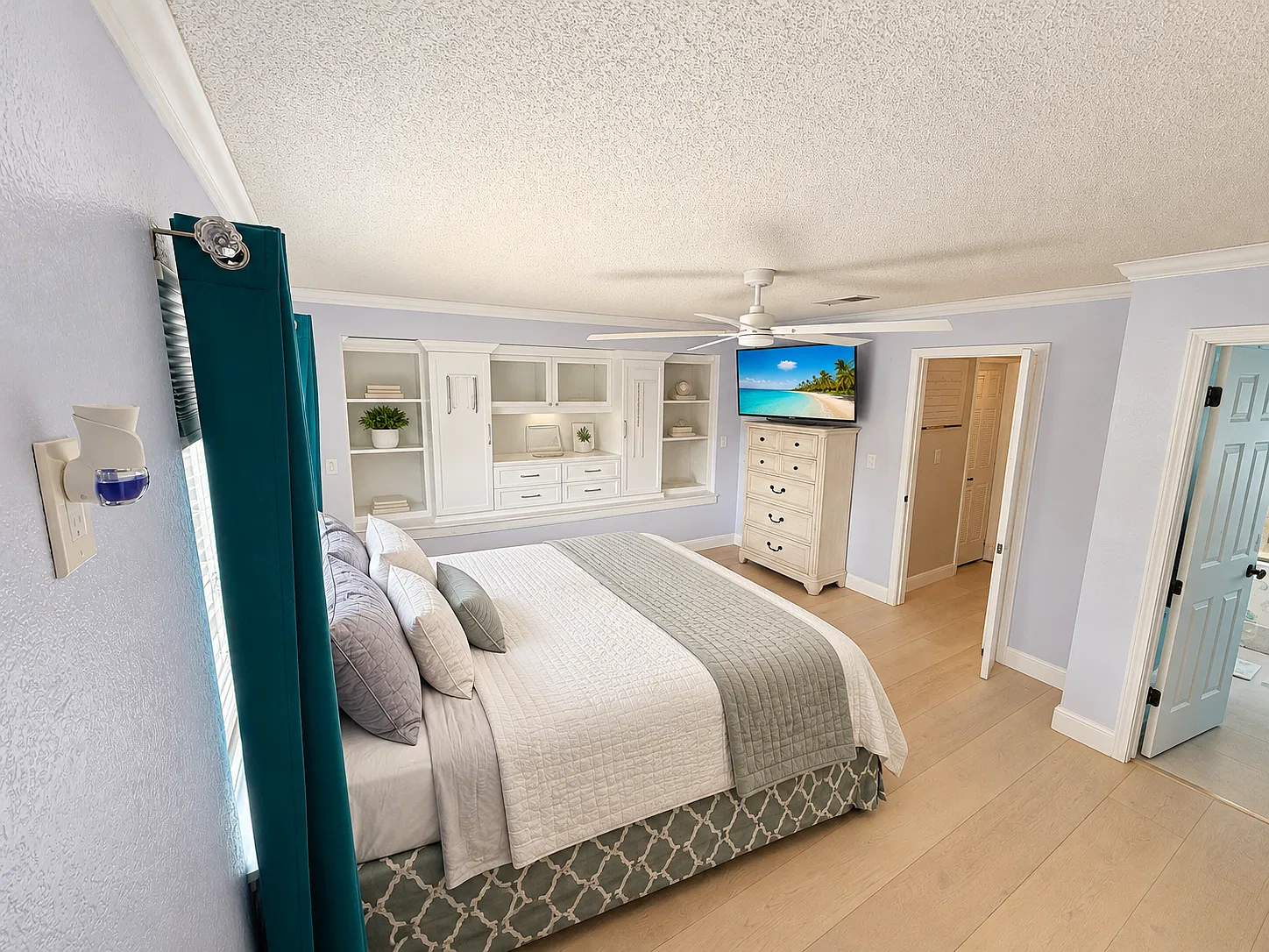 3 bed, 1200 sqft, $3,650 — Photo 4