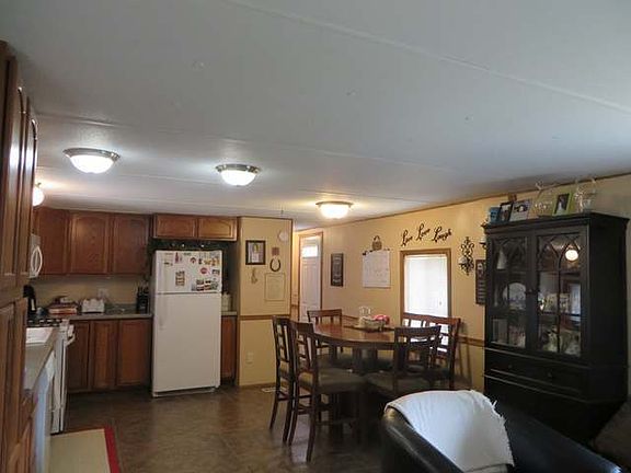 4th image of 108 Buffalo St W