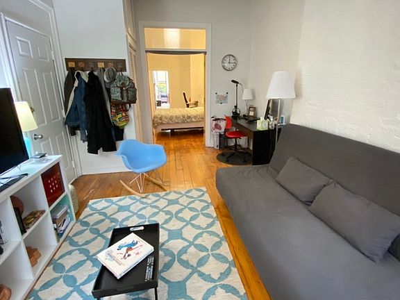 2nd image of 320 W 47th St #1FW