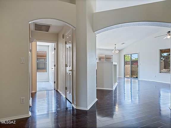 5th image of 50 N Shadow Brook Pl