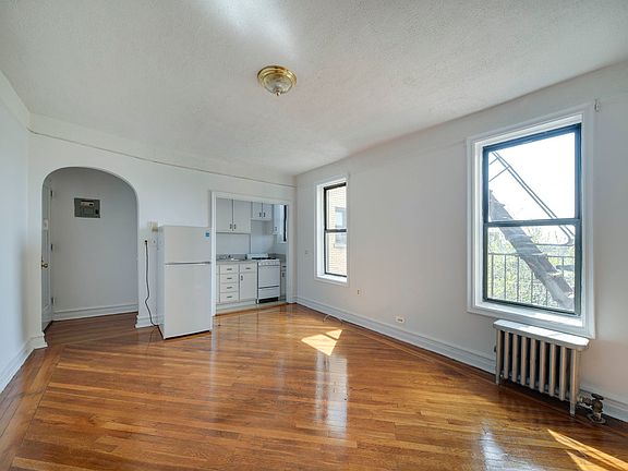 4th image of 43-34 49th St #J5