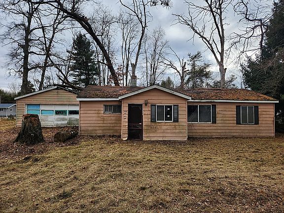 2nd image of 2470 Cecil Hedley Dr
