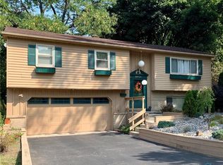 6454 Coppersmith Rd, Sylvania, OH 43560